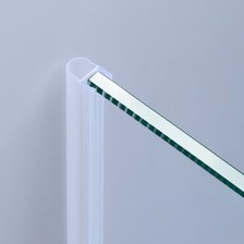 Beispiel einer Hohlkammerdichtung für eine Glas-an-Wand-Situation