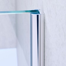 Beispiel einer Hohlkammerdichtung für eine Glas-an-Wand-Situation in Chrom